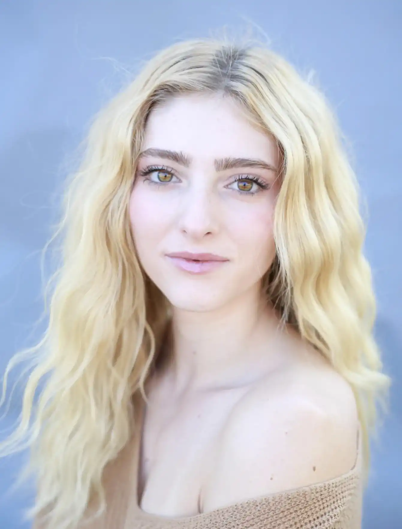 Willow Shields comme Primrose Everdeen